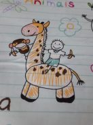 Pruhované klinmi zebry na modrom podklade